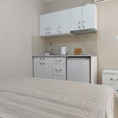 Pushkin Street Pearl Hotel Kutaisi Bagian luar foto