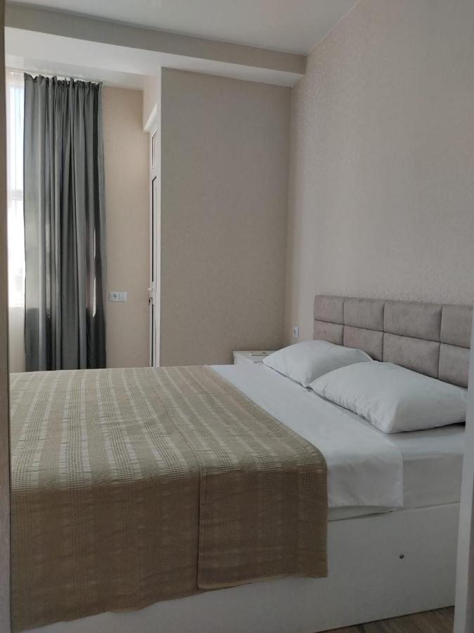 Pushkin Street Pearl Hotel Kutaisi Bagian luar foto
