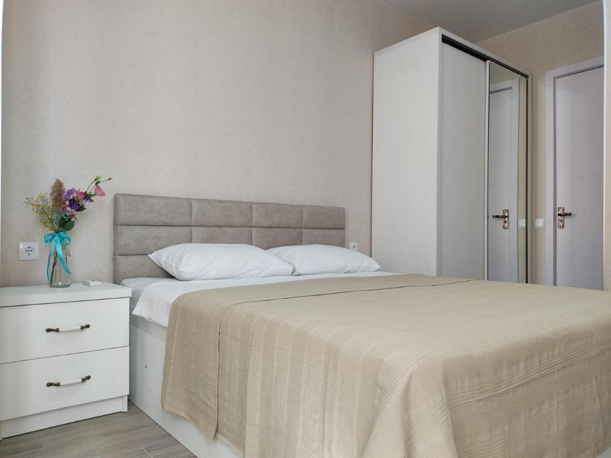 Pushkin Street Pearl Hotel Kutaisi Bagian luar foto