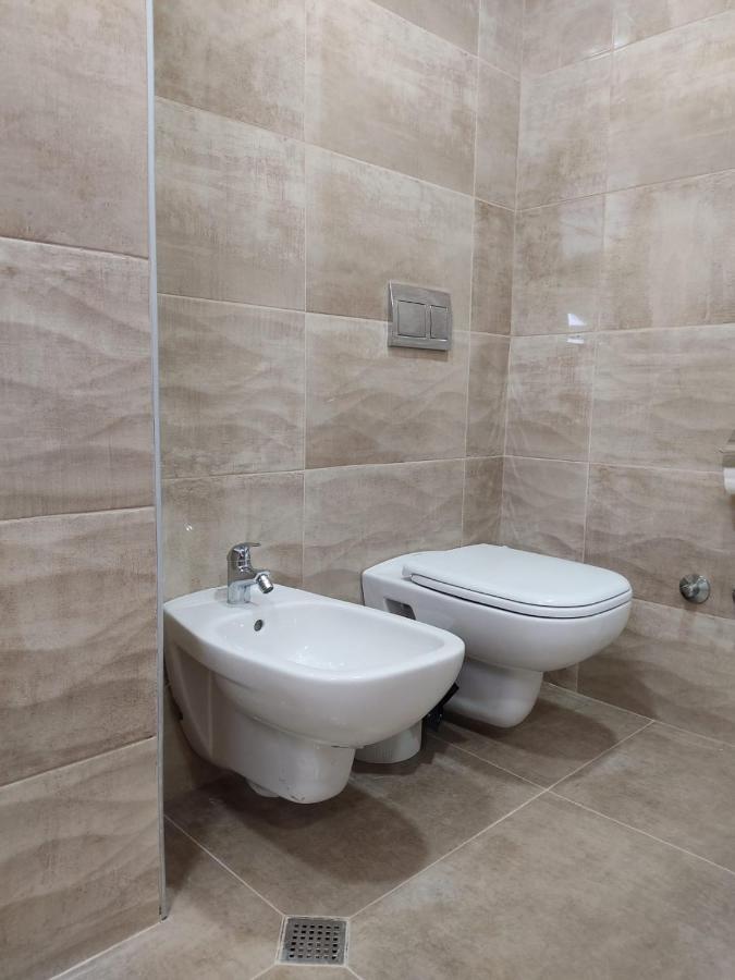 Pushkin Street Pearl Hotel Kutaisi Bagian luar foto