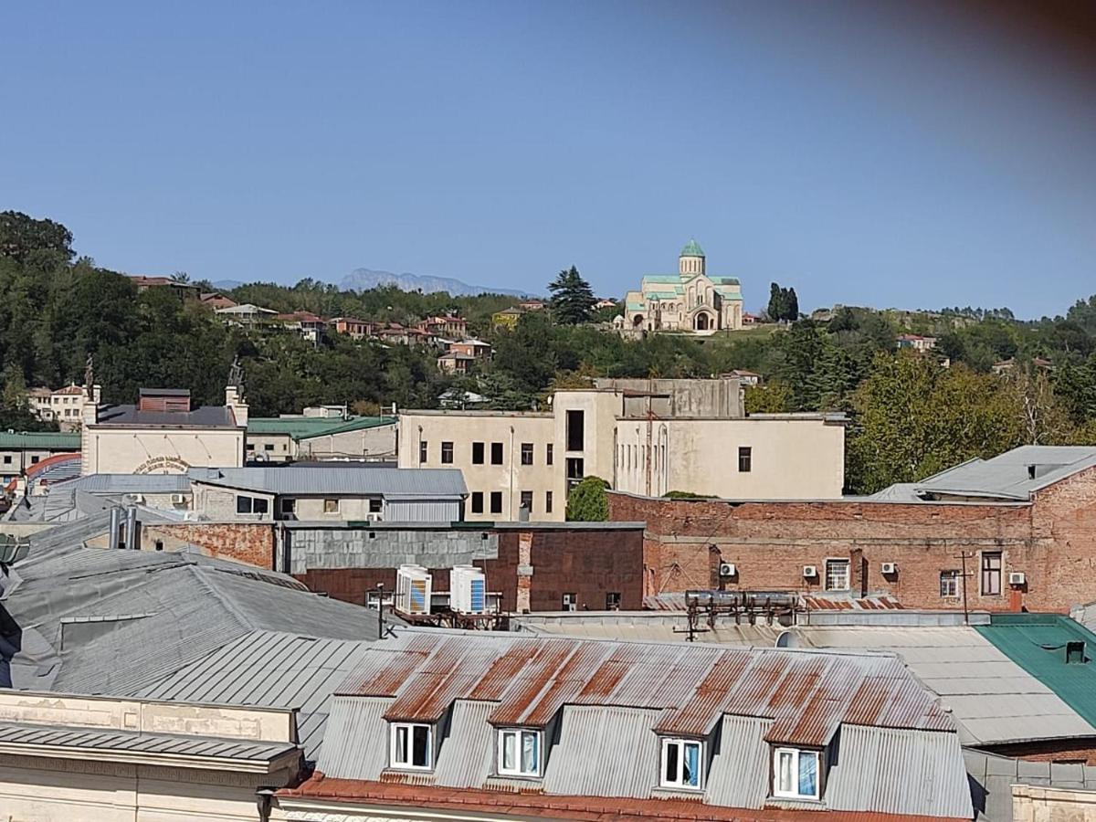 Pushkin Street Pearl Hotel Kutaisi Bagian luar foto